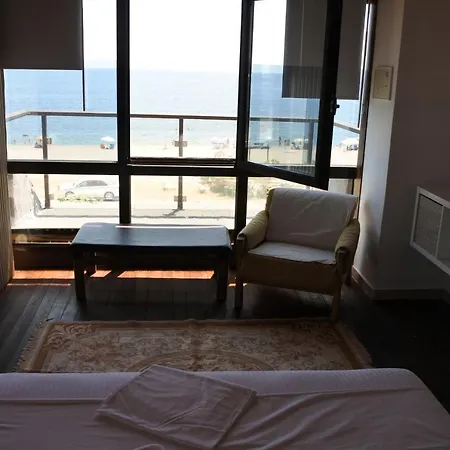 Big Dino's Galini Apartment *