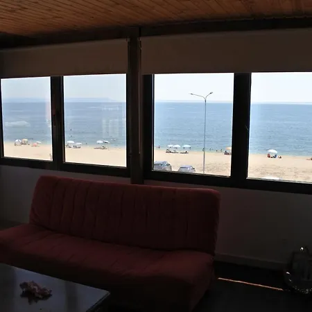 Big Dino's Galini Apartment *