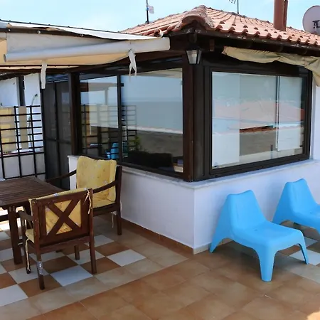 Big Dino's Galini Apartment *