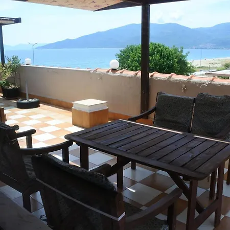 Big Dino's Galini Apartment *