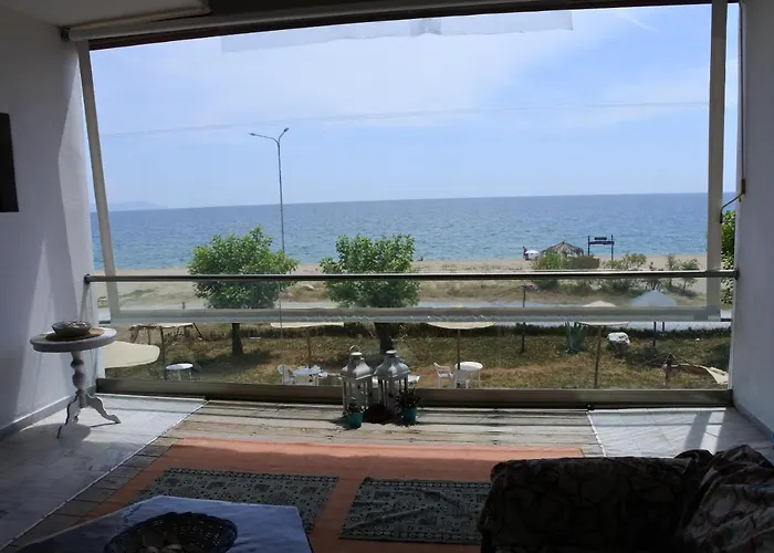 Big Dino's Galini Appartement *