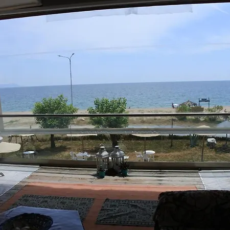 Big Dino's Galini Apartment *
